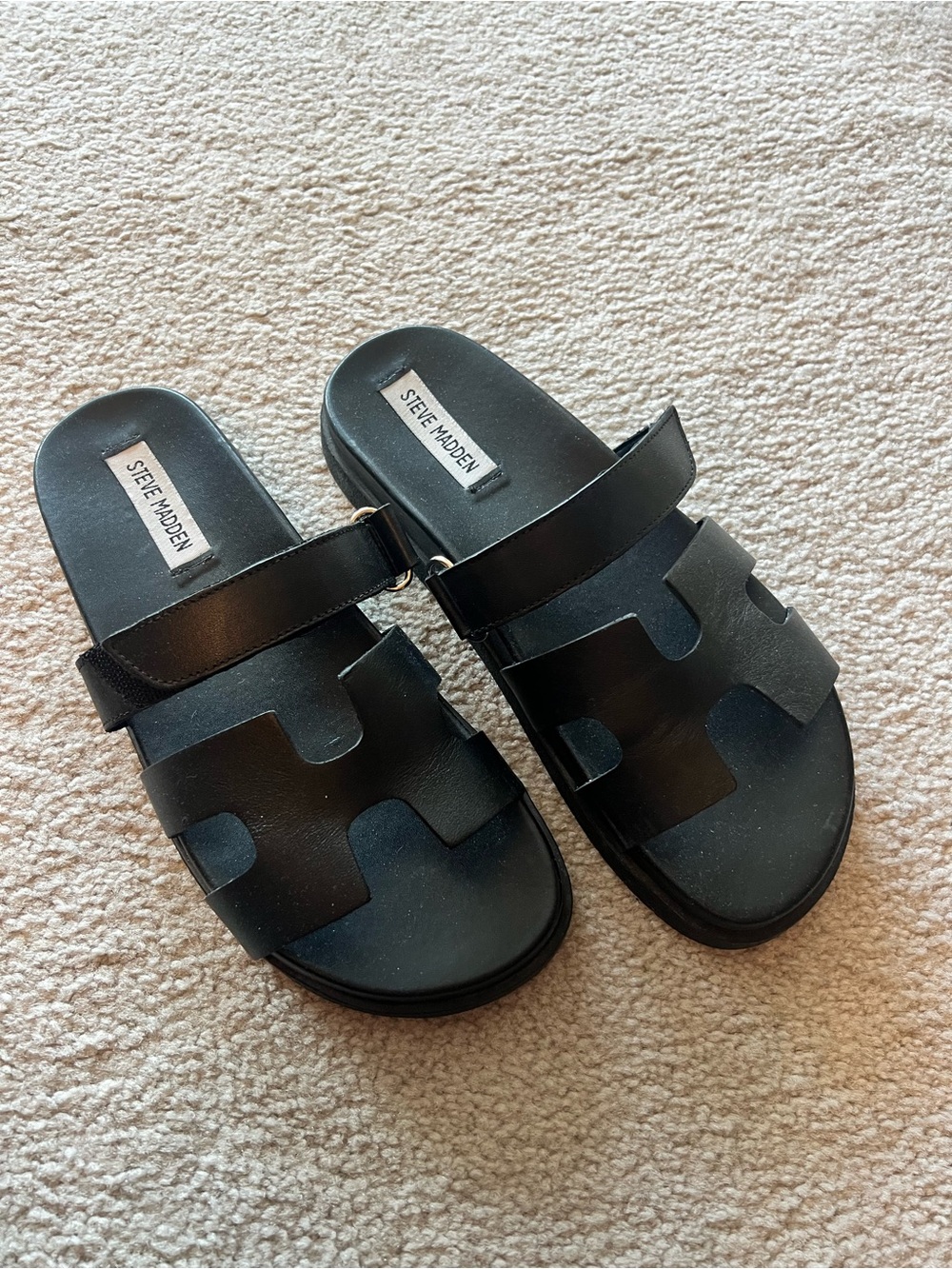 Steve Madden Black leather sandals